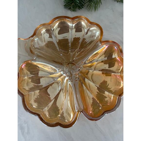 Beautiful Vintage Marigold Carnival glass three-leaf clover design - Picture 4 of 5